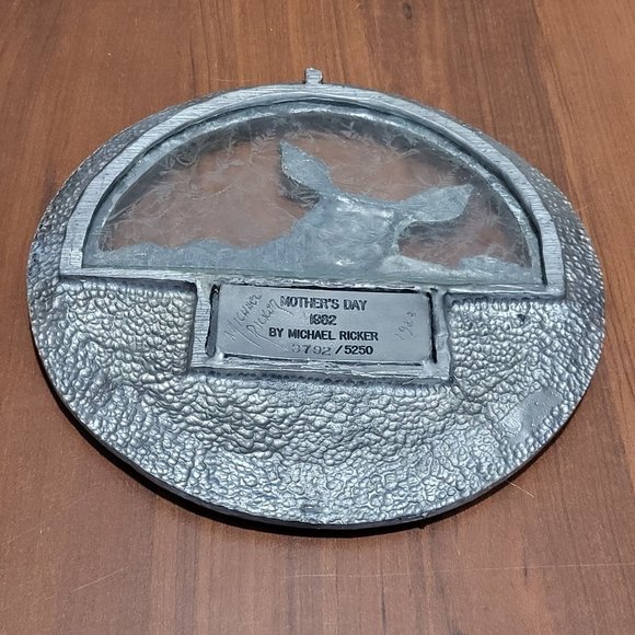 Vintage Deer and Fawn Pewter Plate Michael Ricker Mothers Day 1982 - Picture 8 of 13